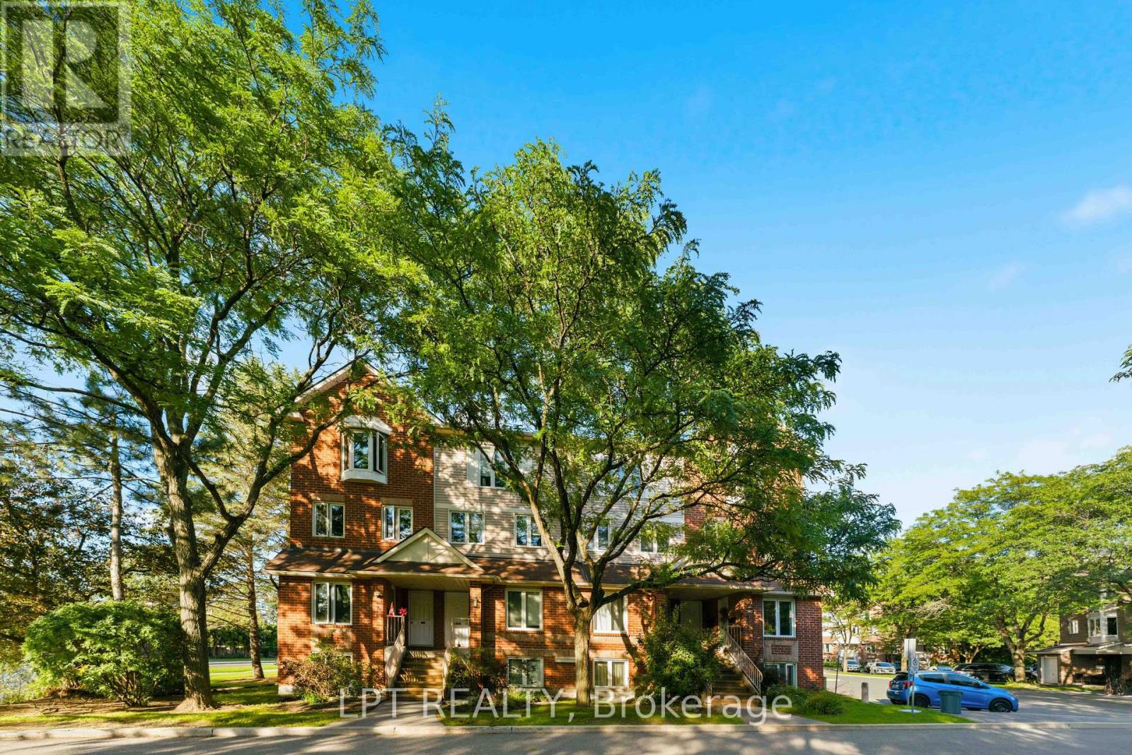 B - 6722 JEANNE D'ARC BOULEVARD N Property Photo 1