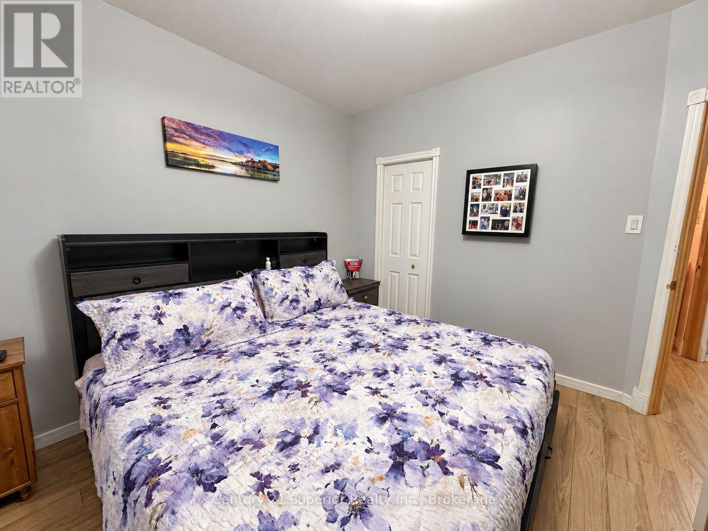 128 Bethune Street Property Photo 22