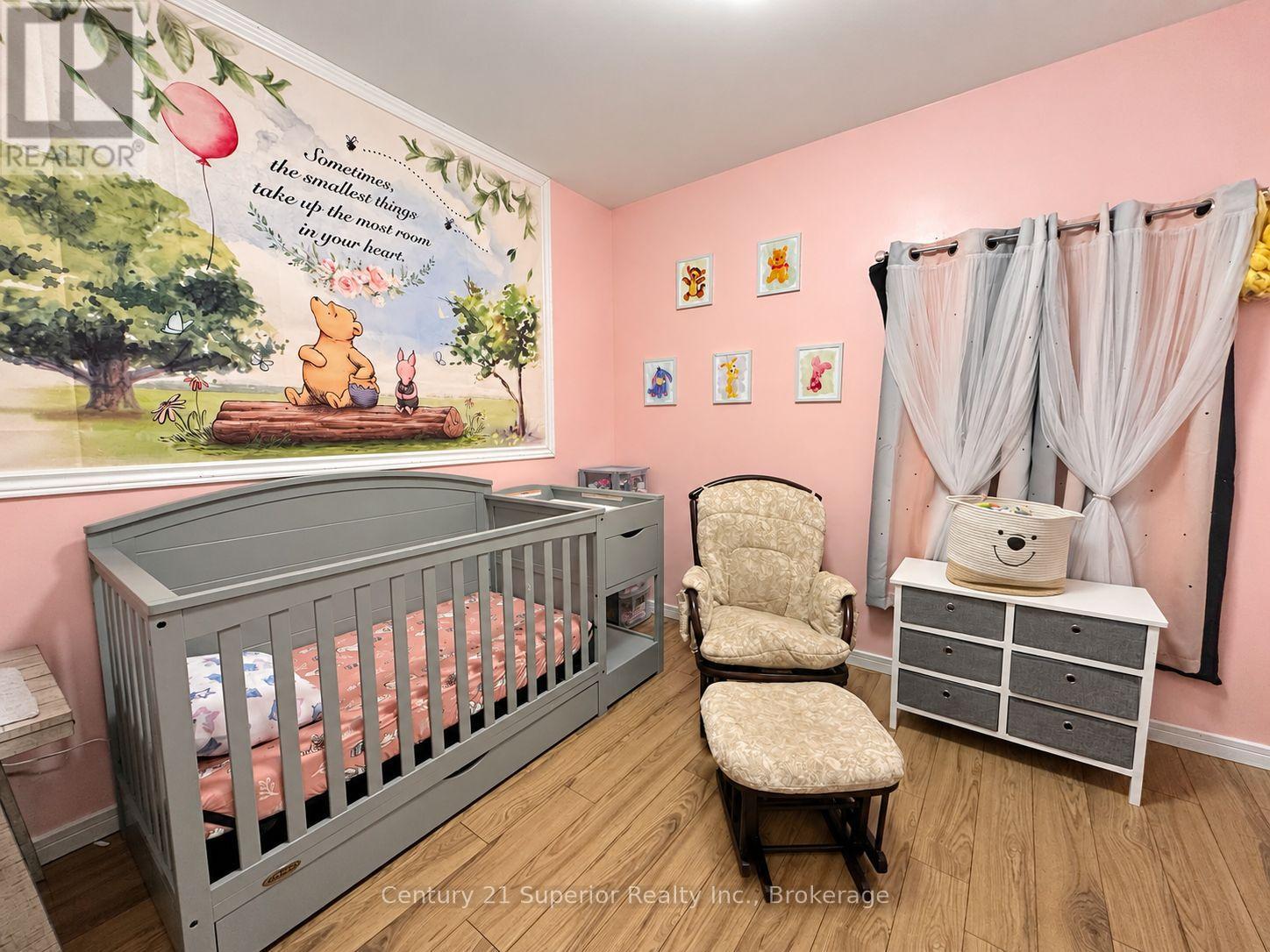 128 Bethune Street Property Photo 24