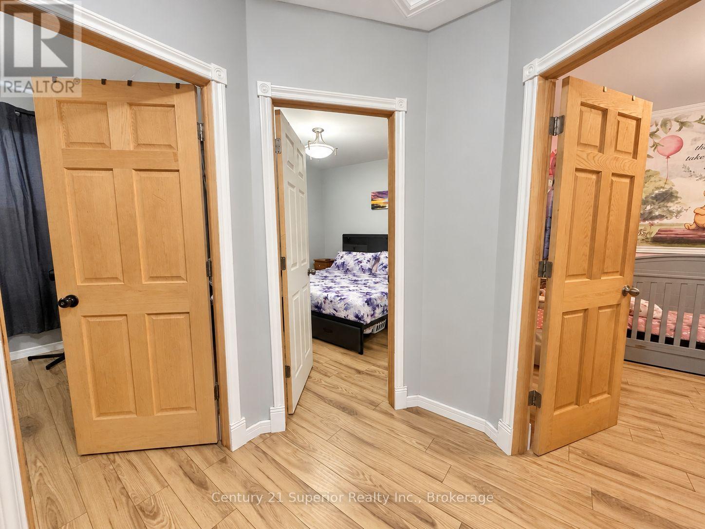 128 Bethune Street Property Photo 29