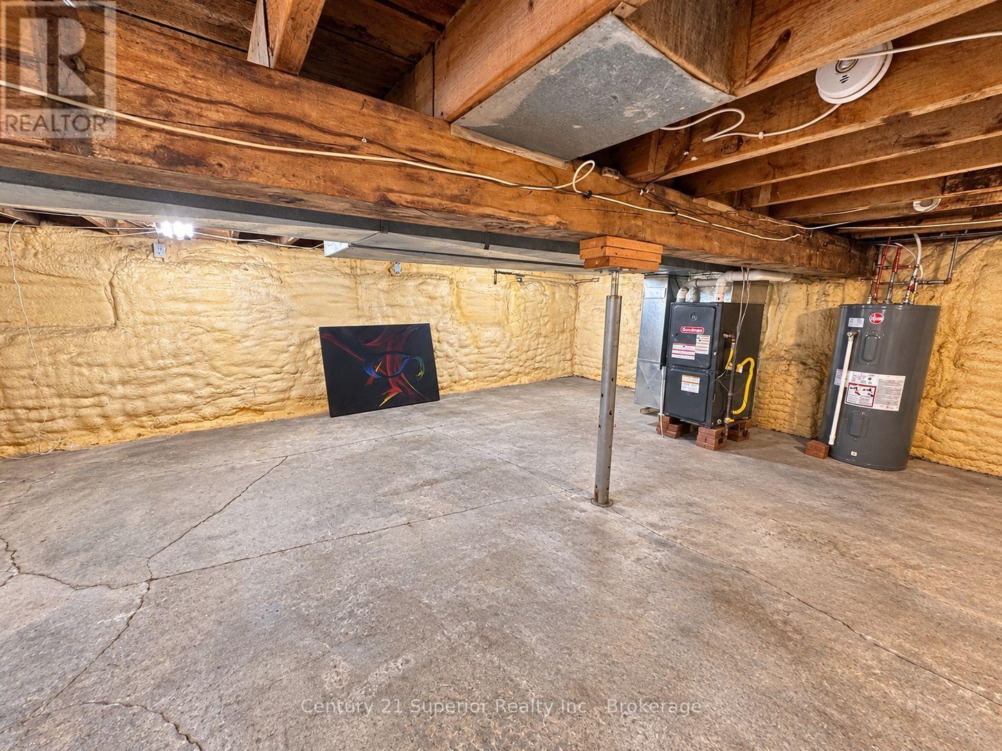 128 Bethune Street Property Photo 32