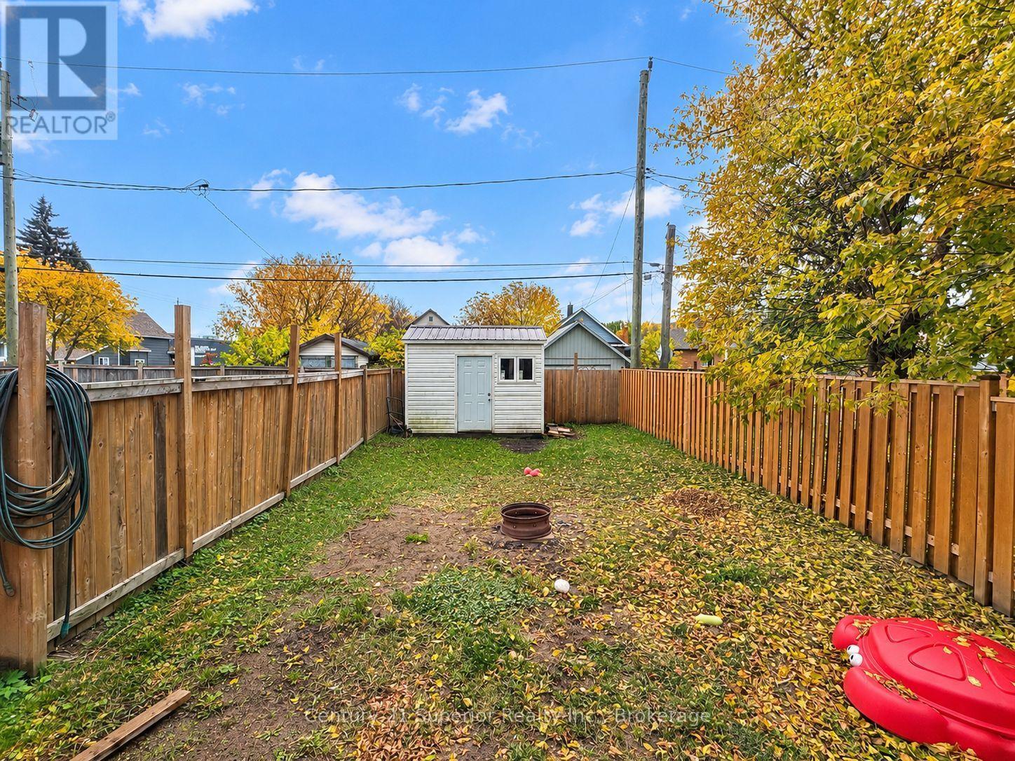 128 Bethune Street Property Photo 44