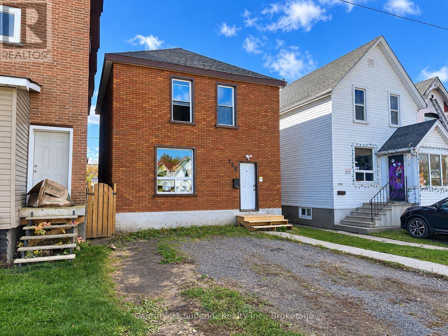 128 Bethune Street Property Photo 46
