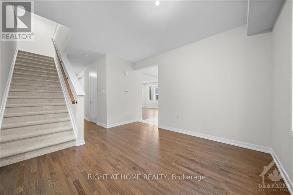 74 Hackamore Crescent Property Photo 4