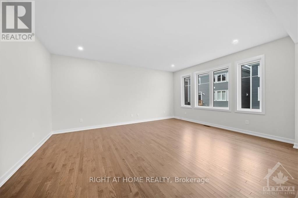 74 Hackamore Crescent Property Photo 9