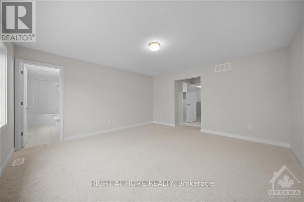 74 Hackamore Crescent Property Photo 17