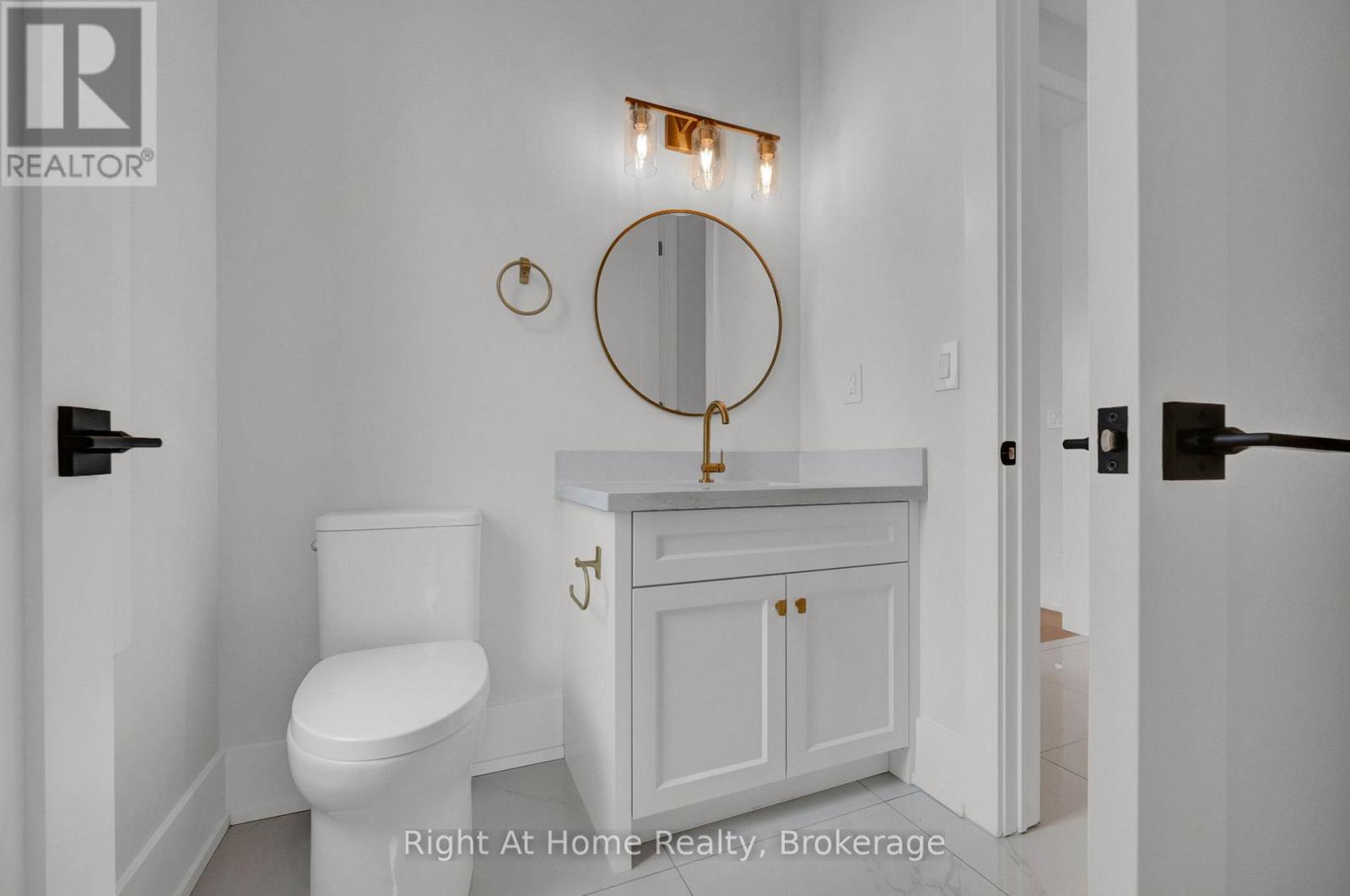 213 Suzanne Mess Boulevard Property Photo 8