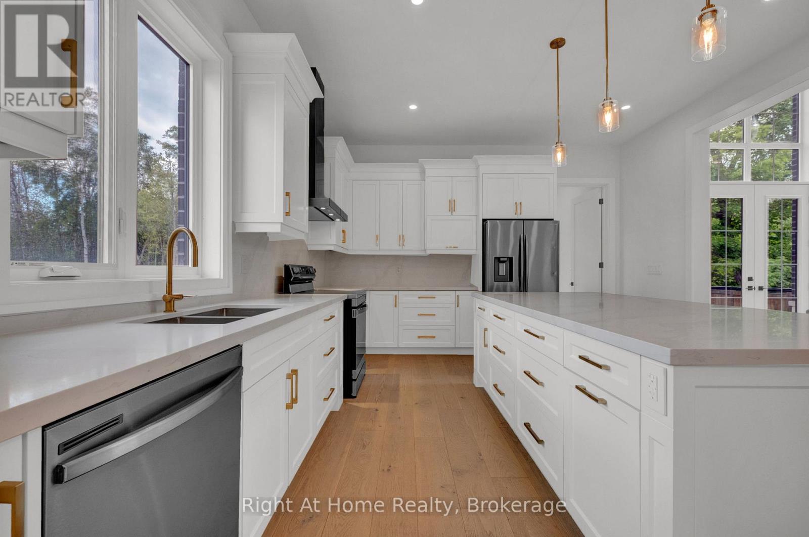 213 Suzanne Mess Boulevard Property Photo 11