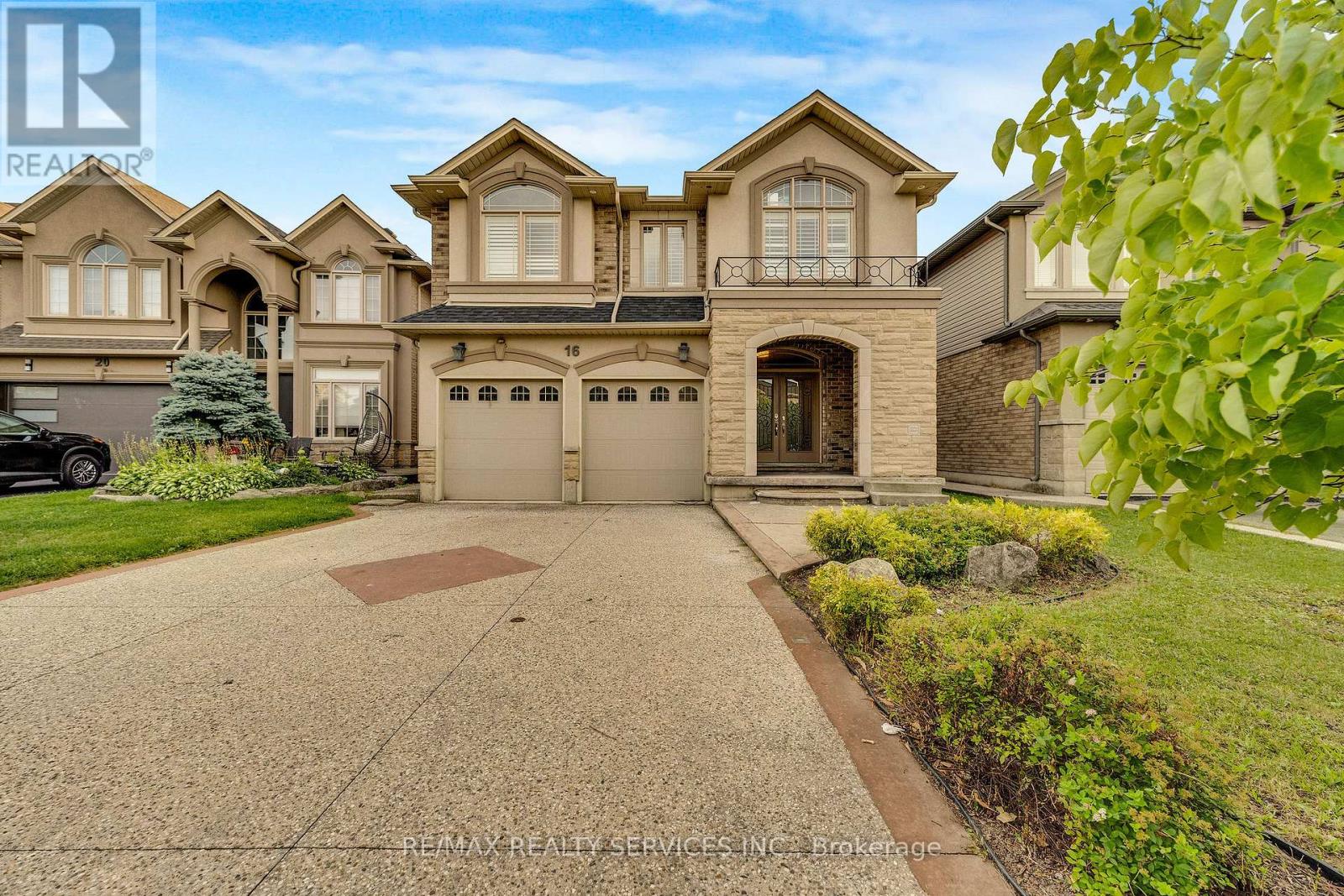 16 Sistine Court Property Photo 1
