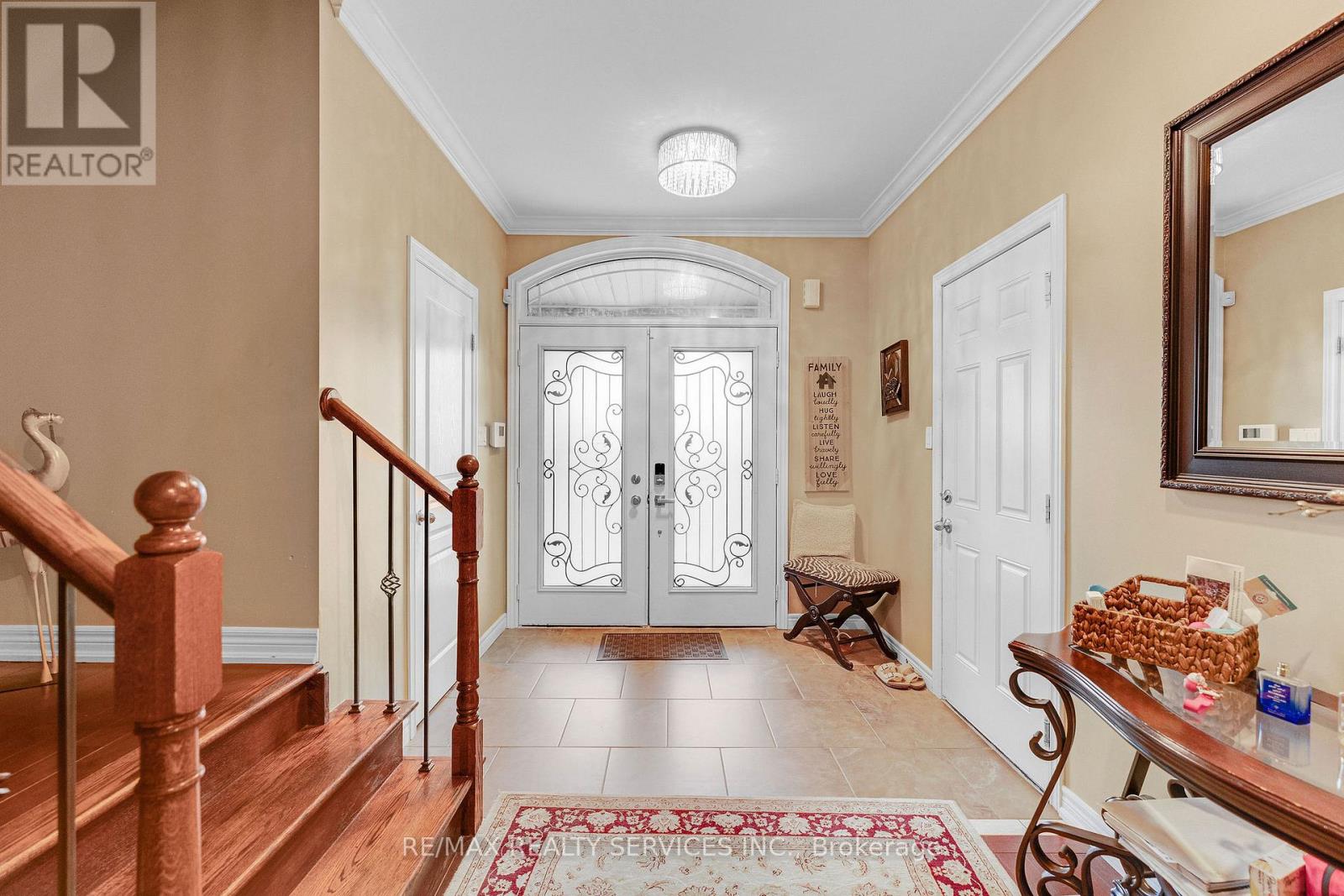 16 Sistine Court Property Photo 3