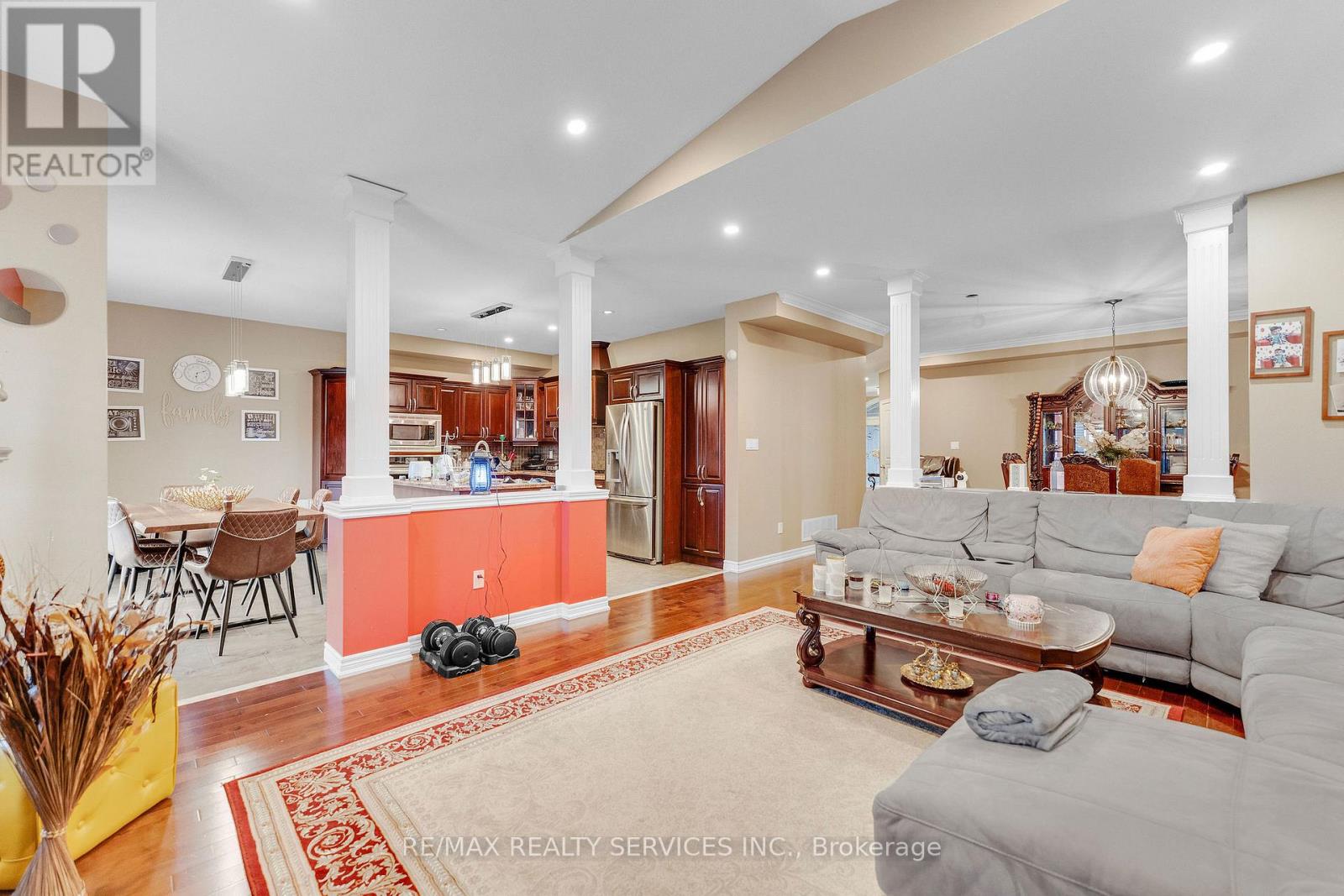 16 Sistine Court Property Photo 7