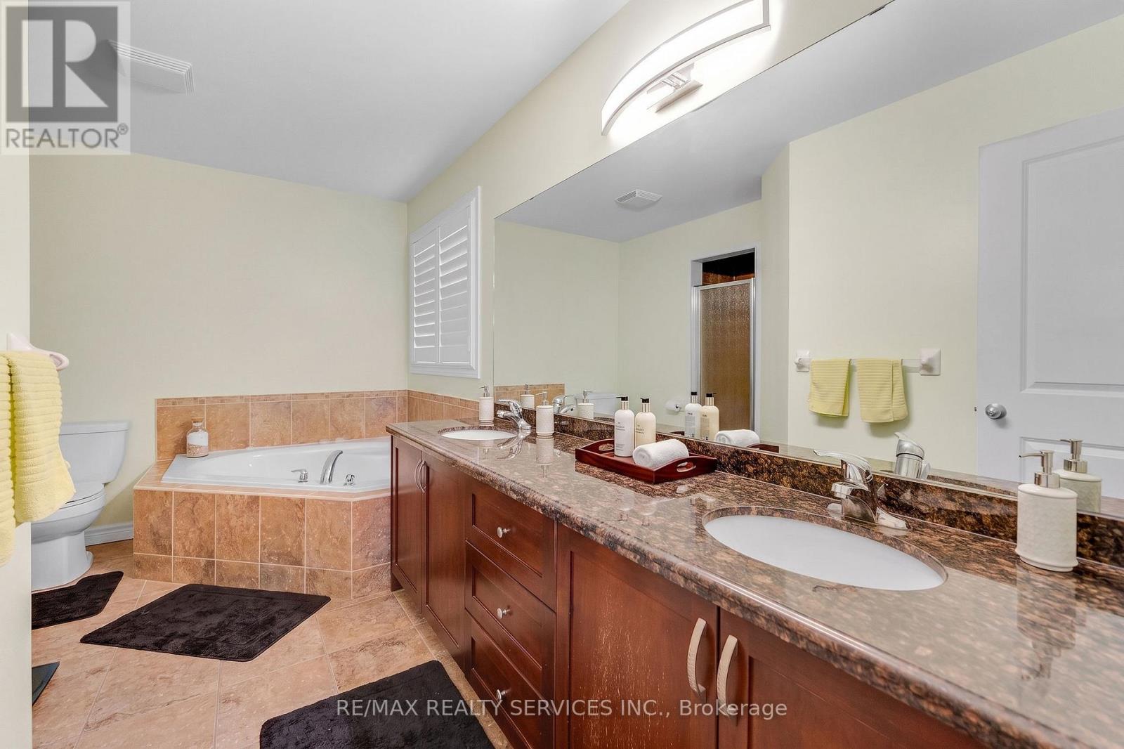 16 Sistine Court Property Photo 22