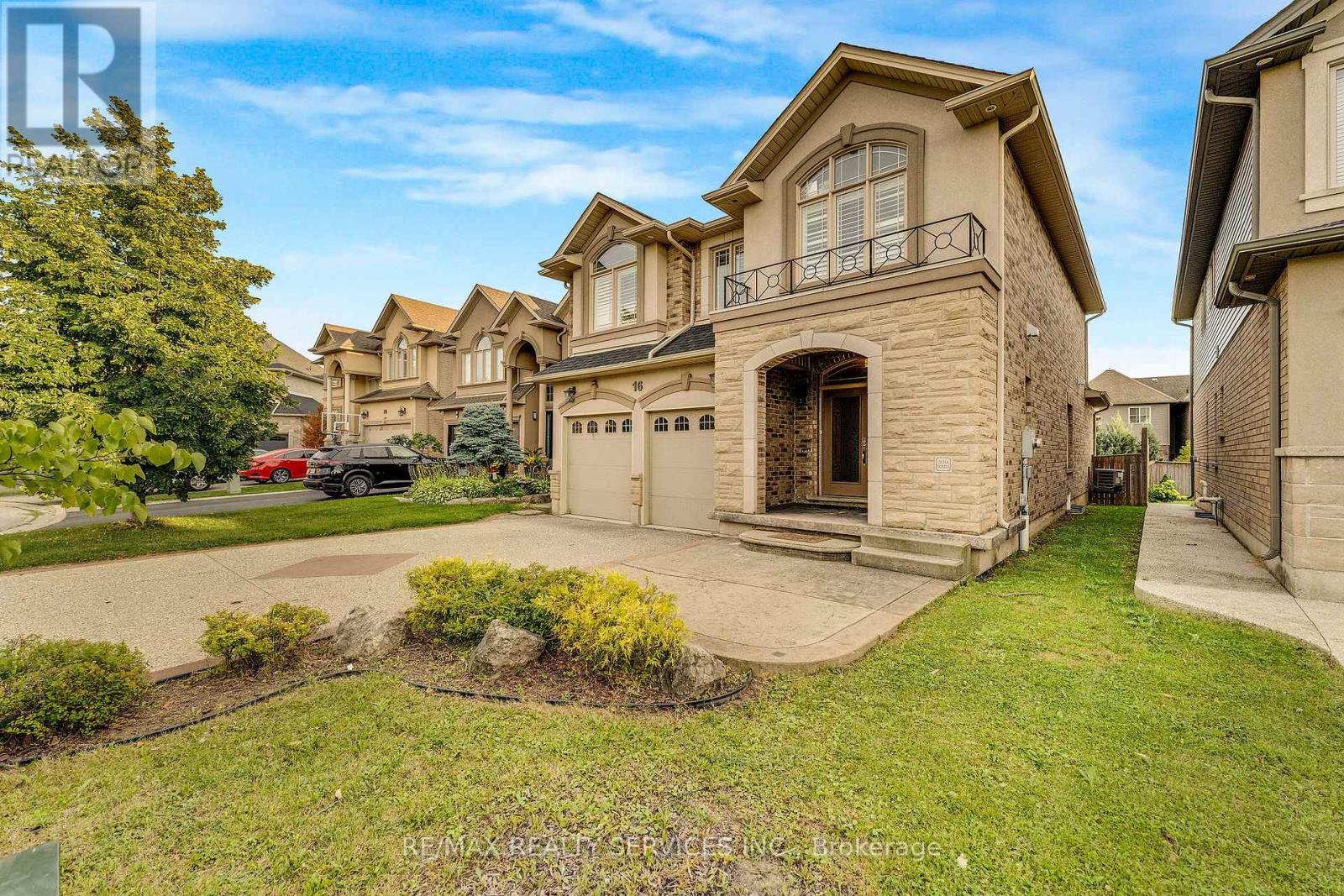 16 Sistine Court Property Photo 35