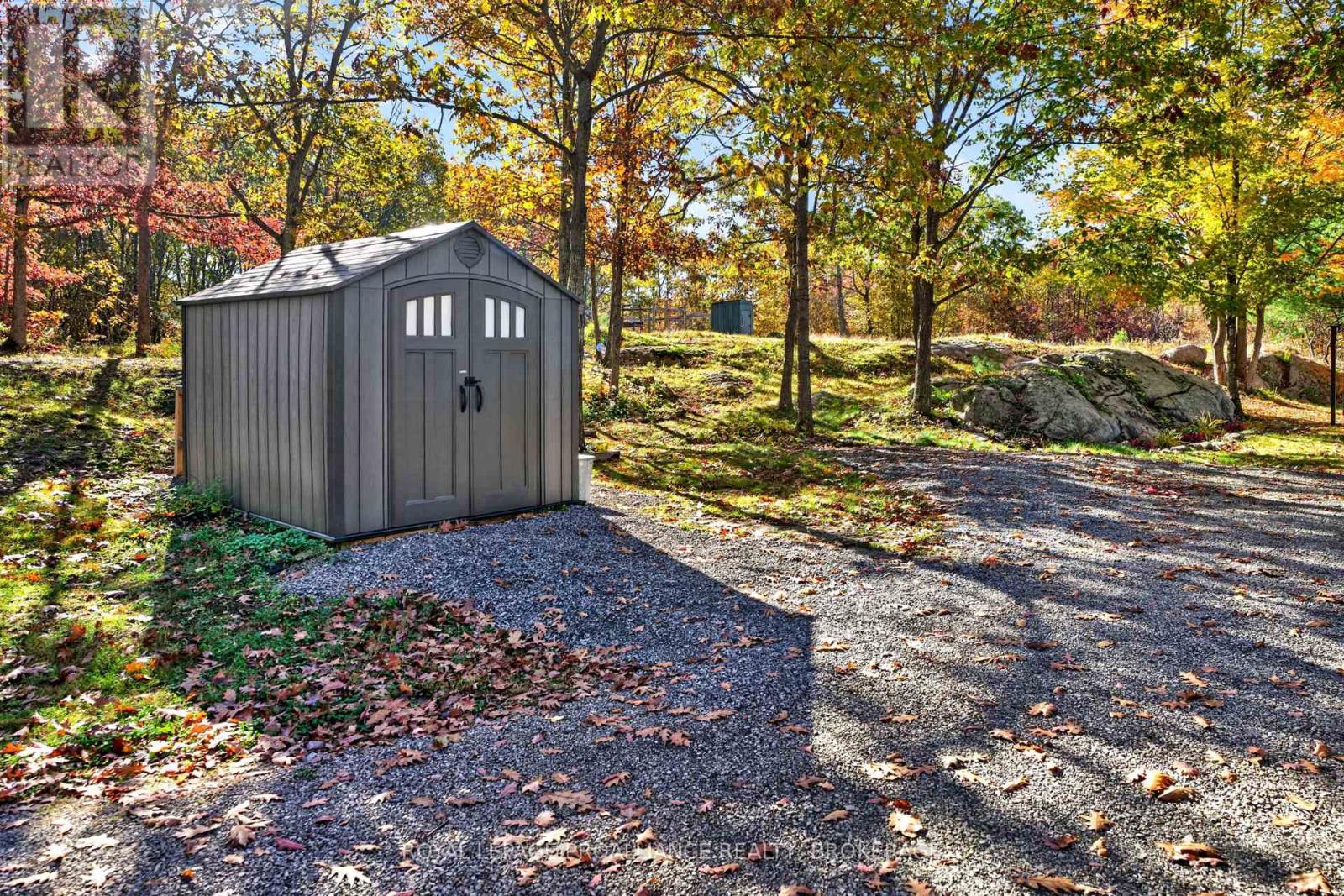 1679 Mountain Road Property Photo 4