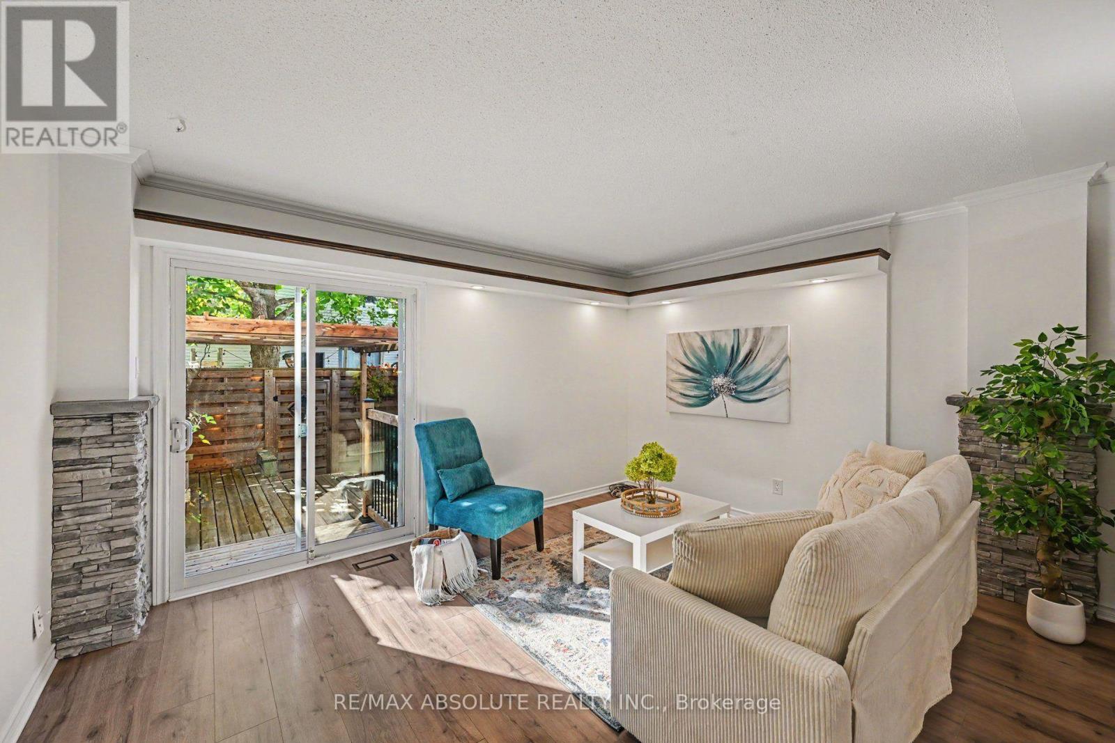 13 Spruce Crescent Property Photo 7