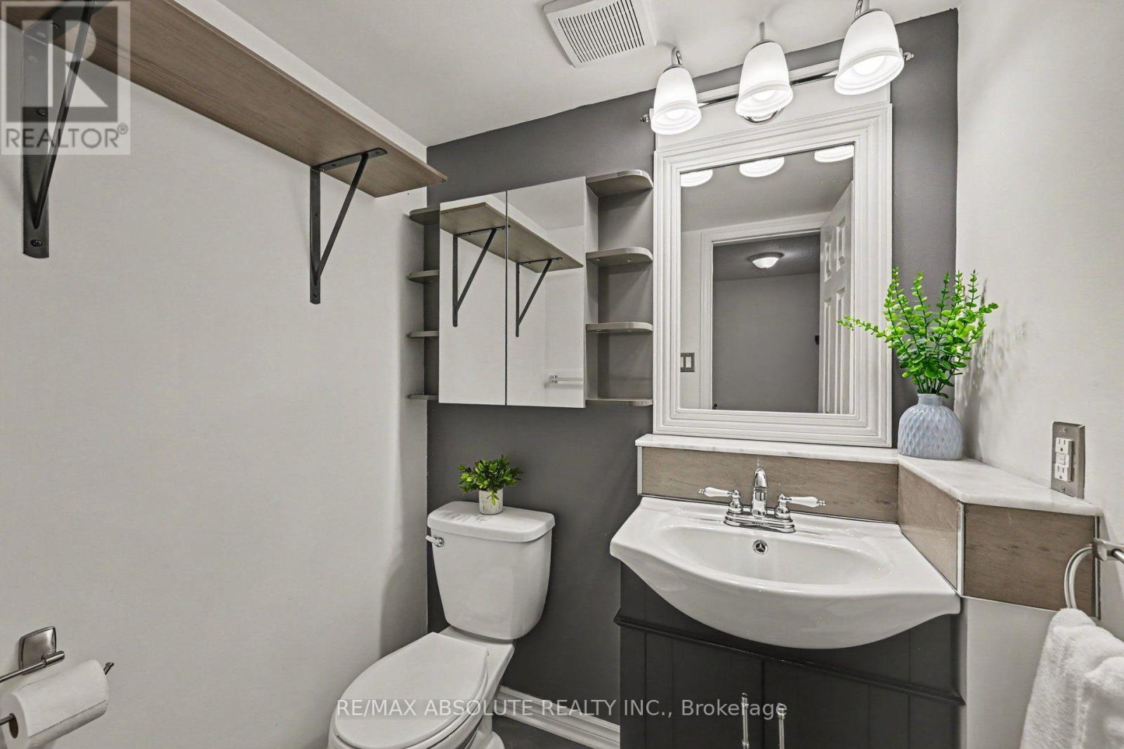 13 Spruce Crescent Property Photo 12