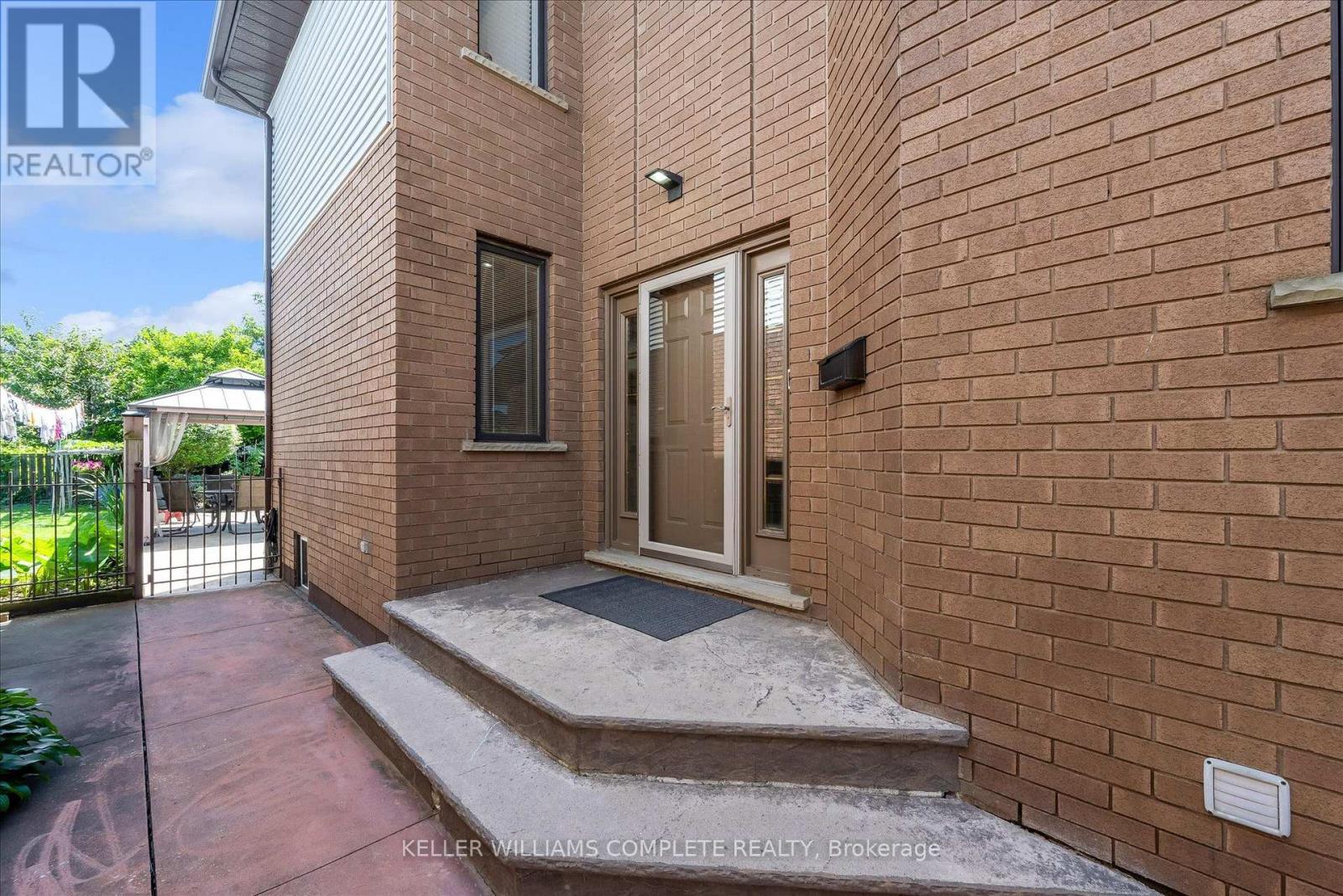 847 West 5th Street Property Photo 4