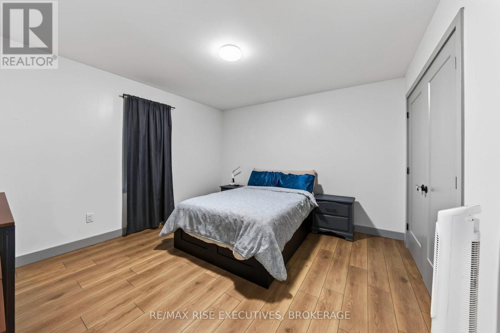 675 Collins Bay Road Property Photo 14