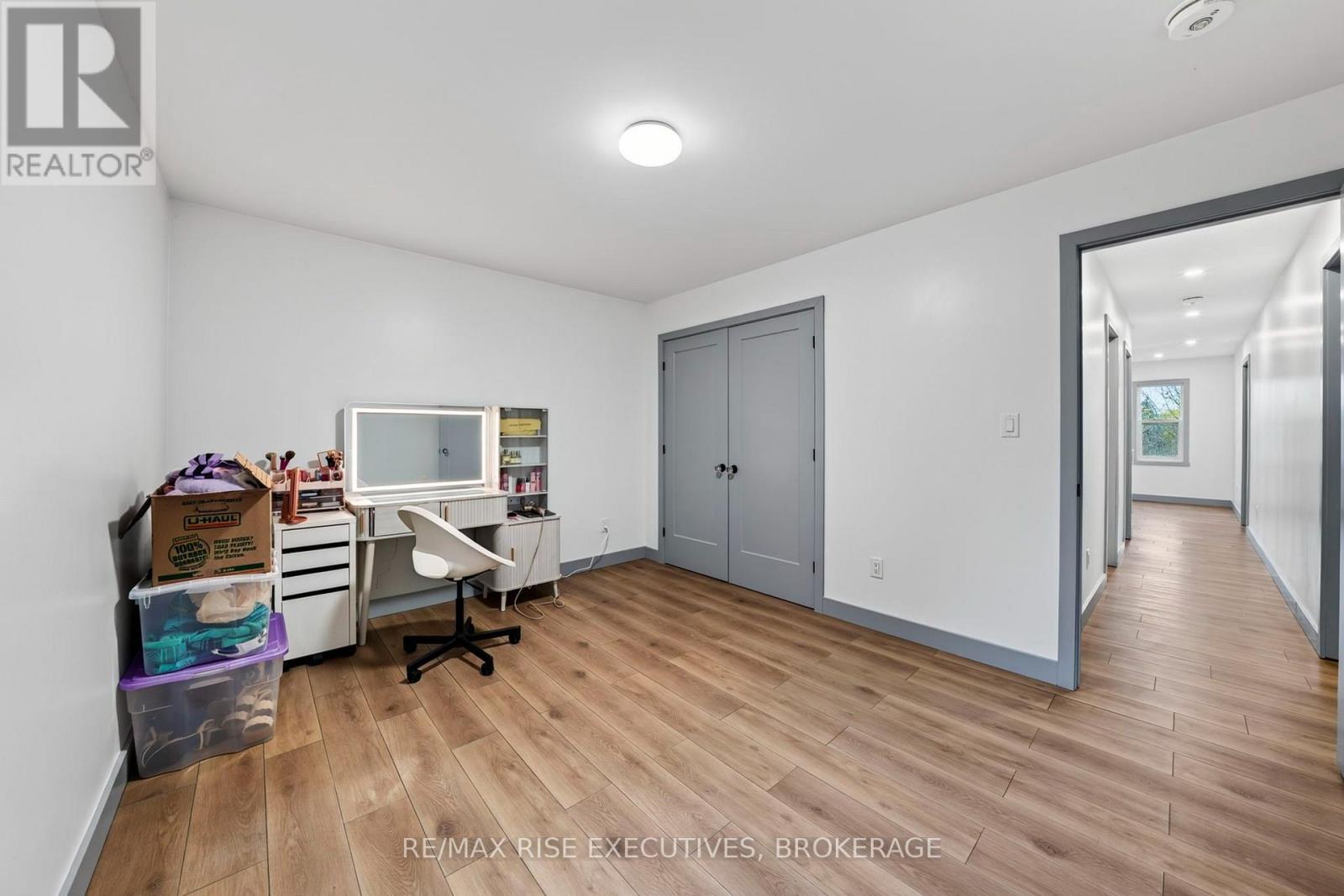 675 Collins Bay Road Property Photo 18