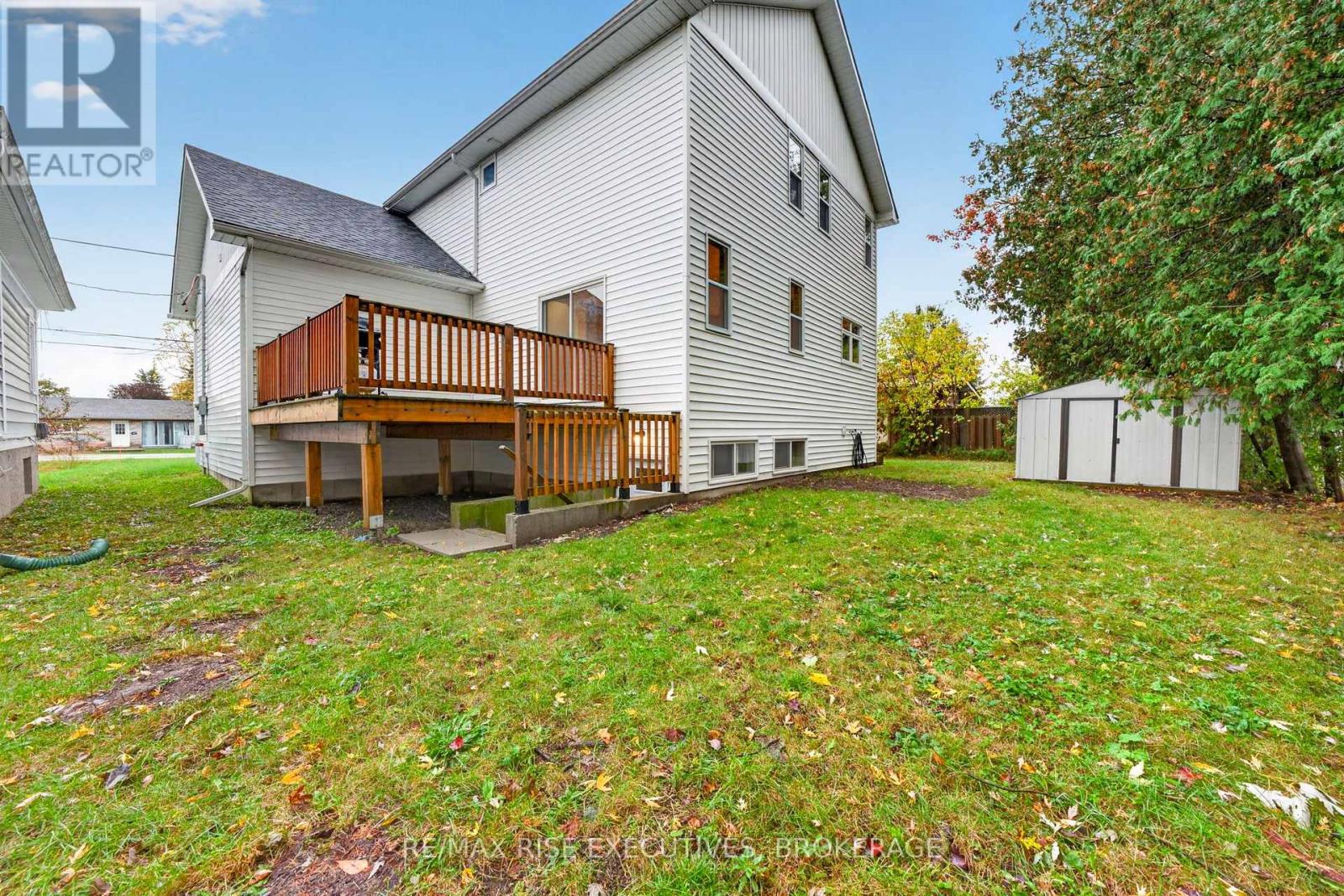 675 Collins Bay Road Property Photo 37