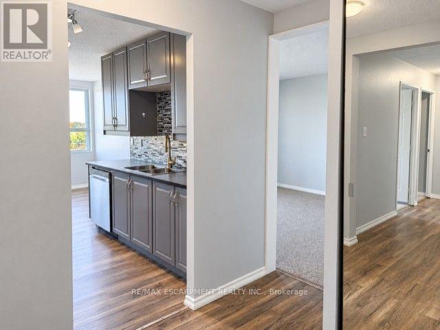 615 - 200 Jamieson Parkway Property Photo 2