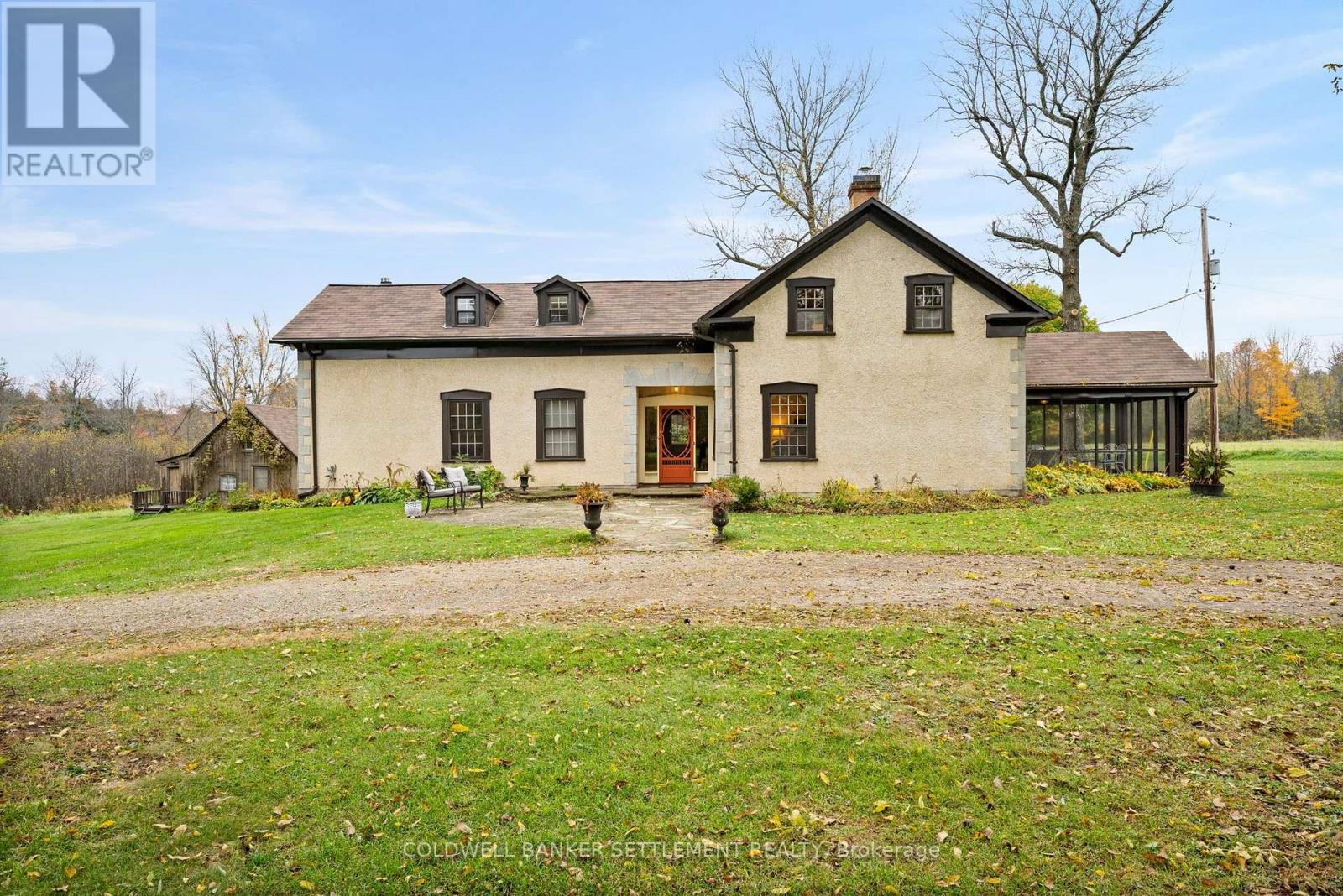 957 Upper Scotch Line Road Property Photo 2