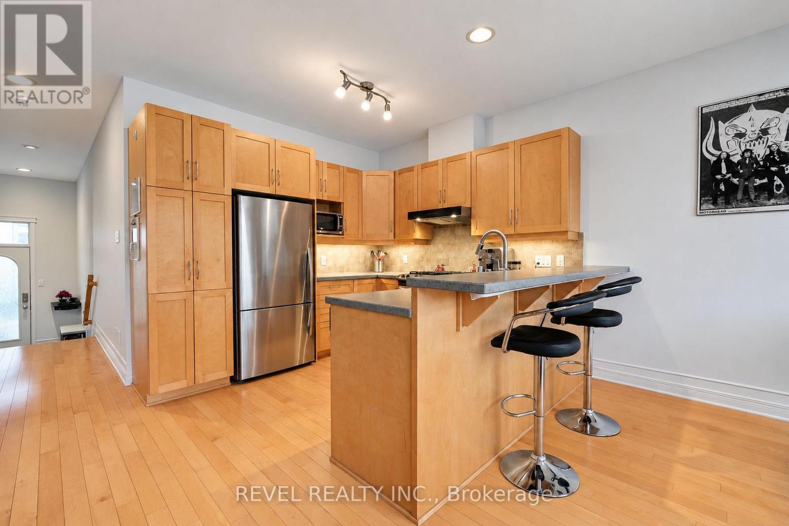 54 Encore Private Property Photo 14