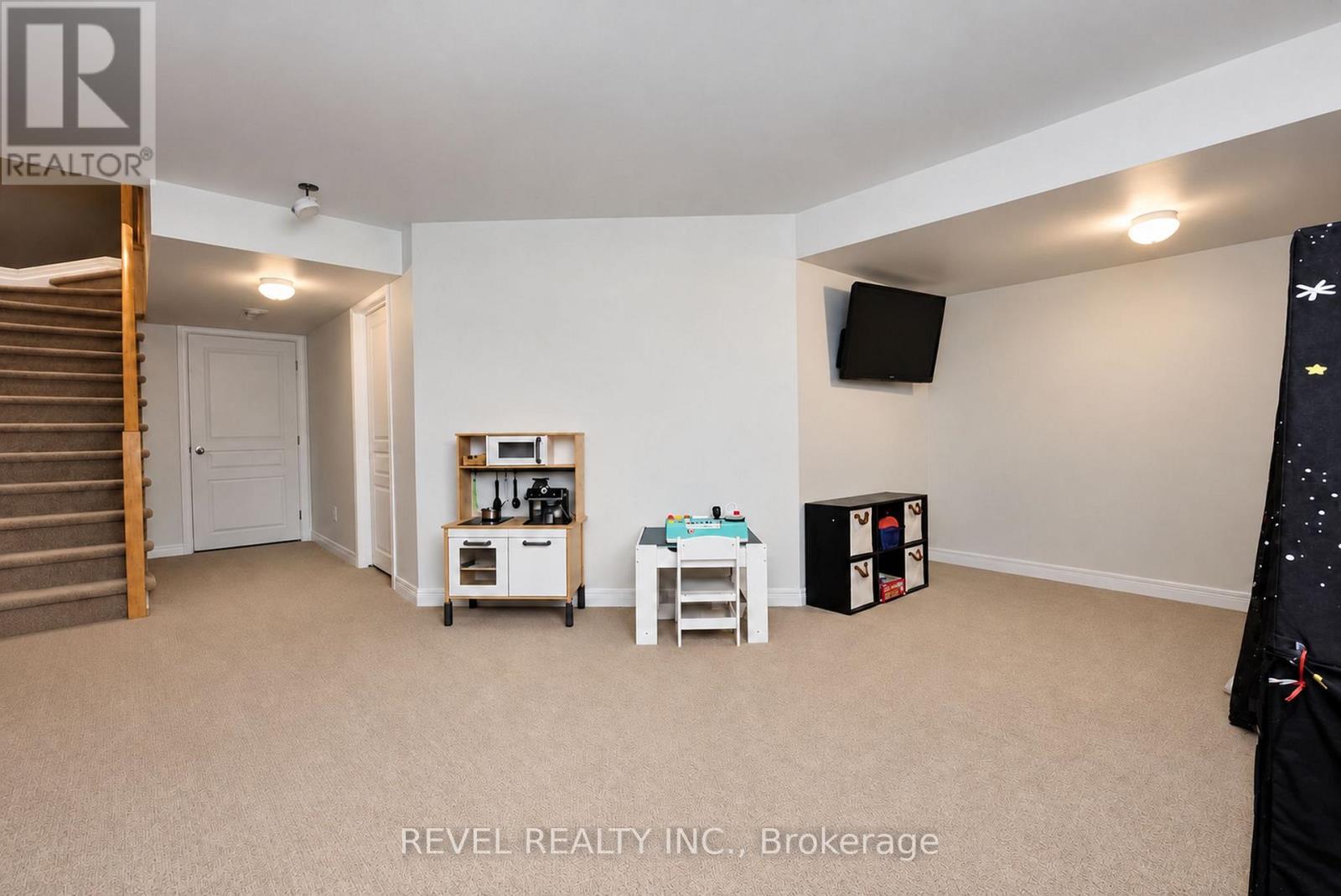 54 Encore Private Property Photo 34