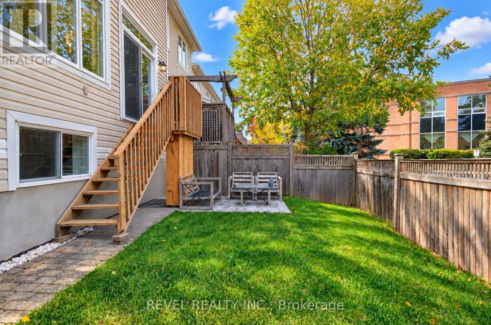 54 Encore Private Property Photo 37