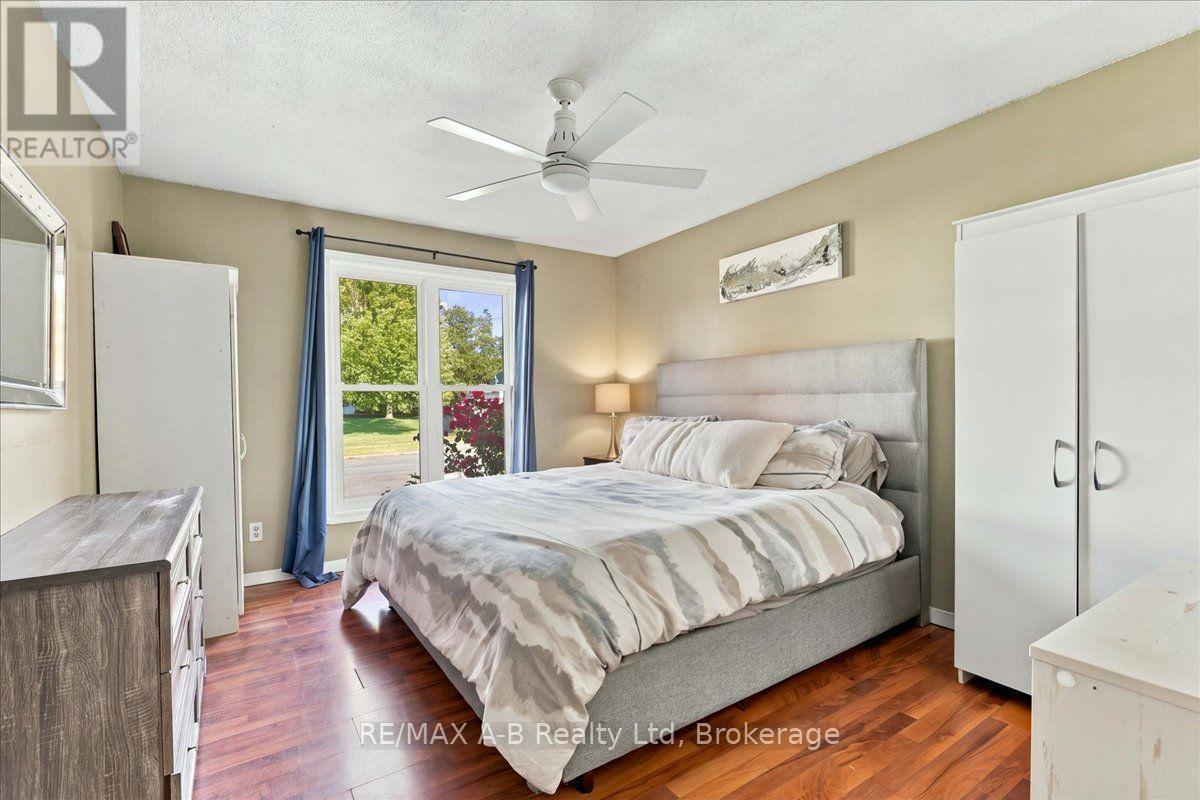 129b Mitchell Court Property Photo 18