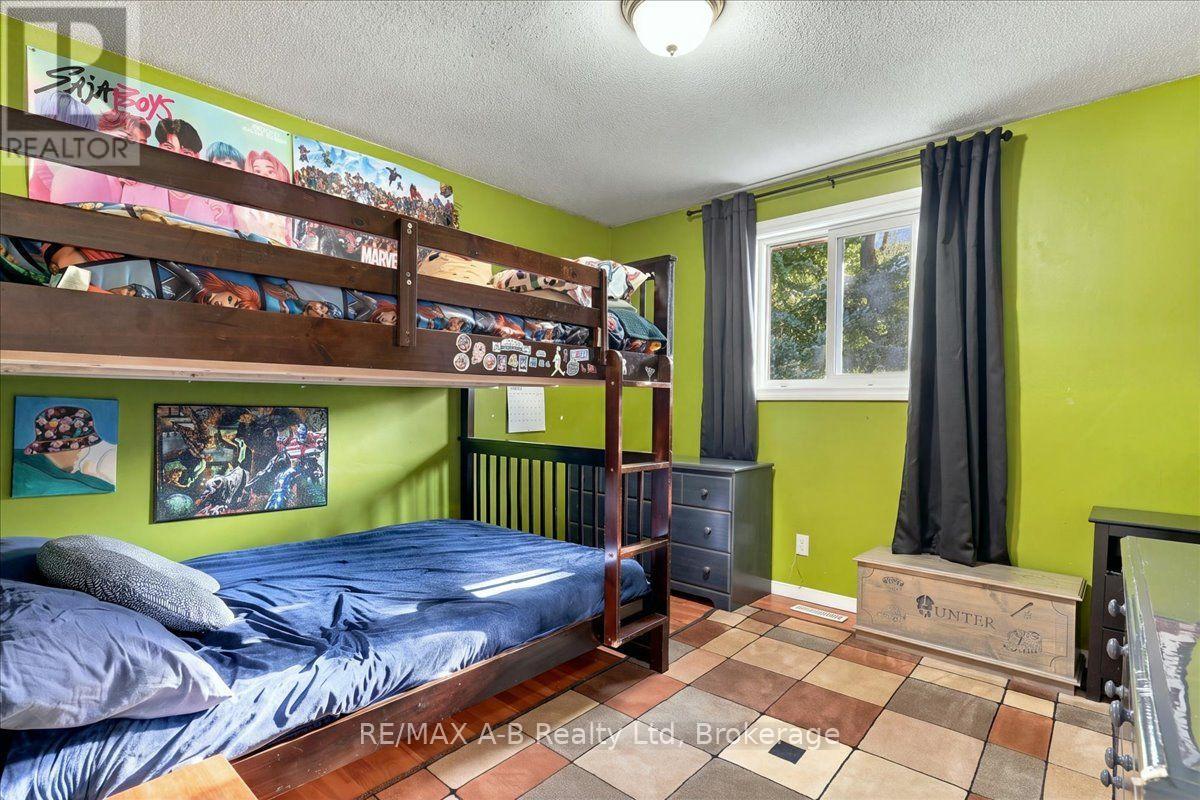 129b Mitchell Court Property Photo 21