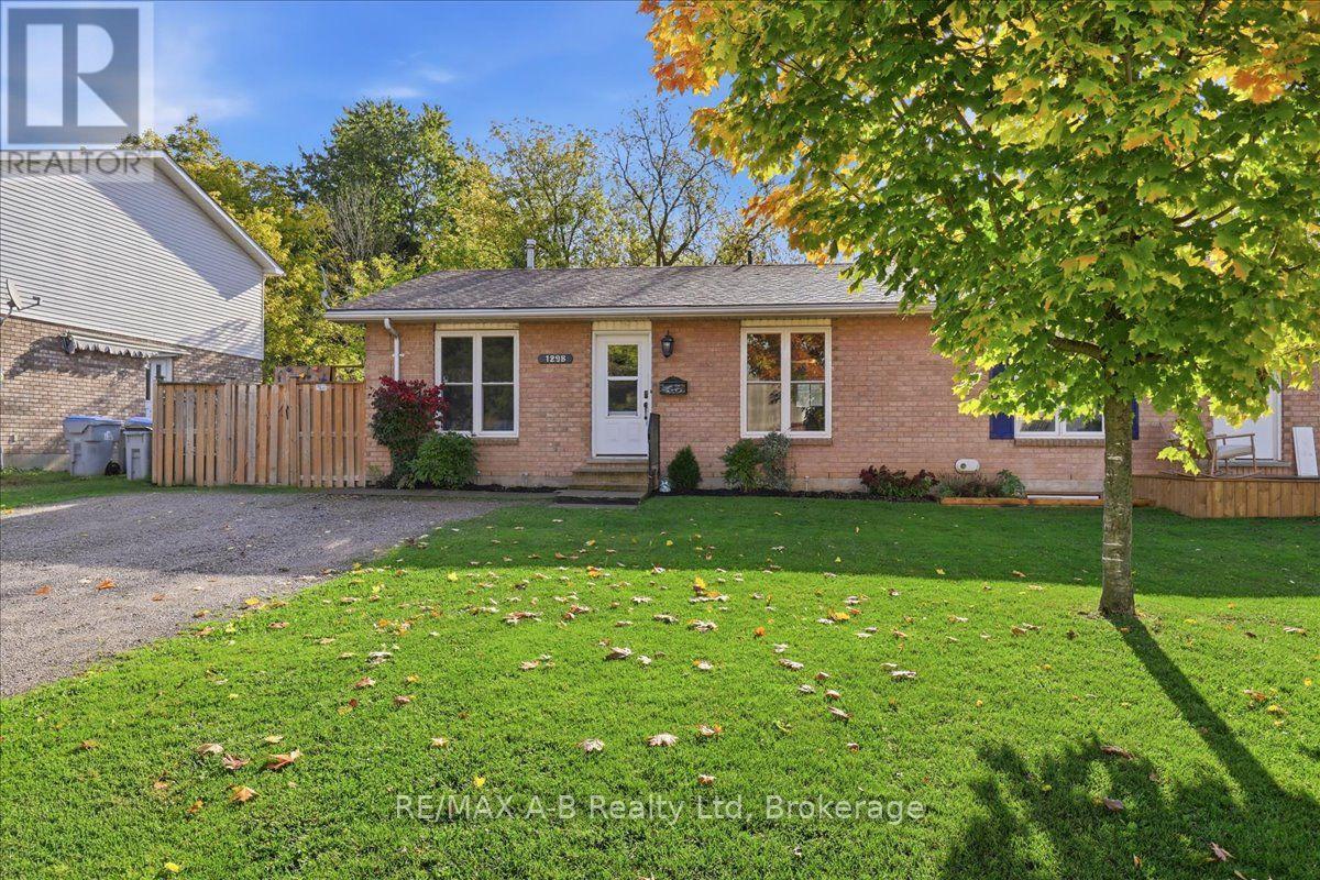 129b Mitchell Court Property Photo 33