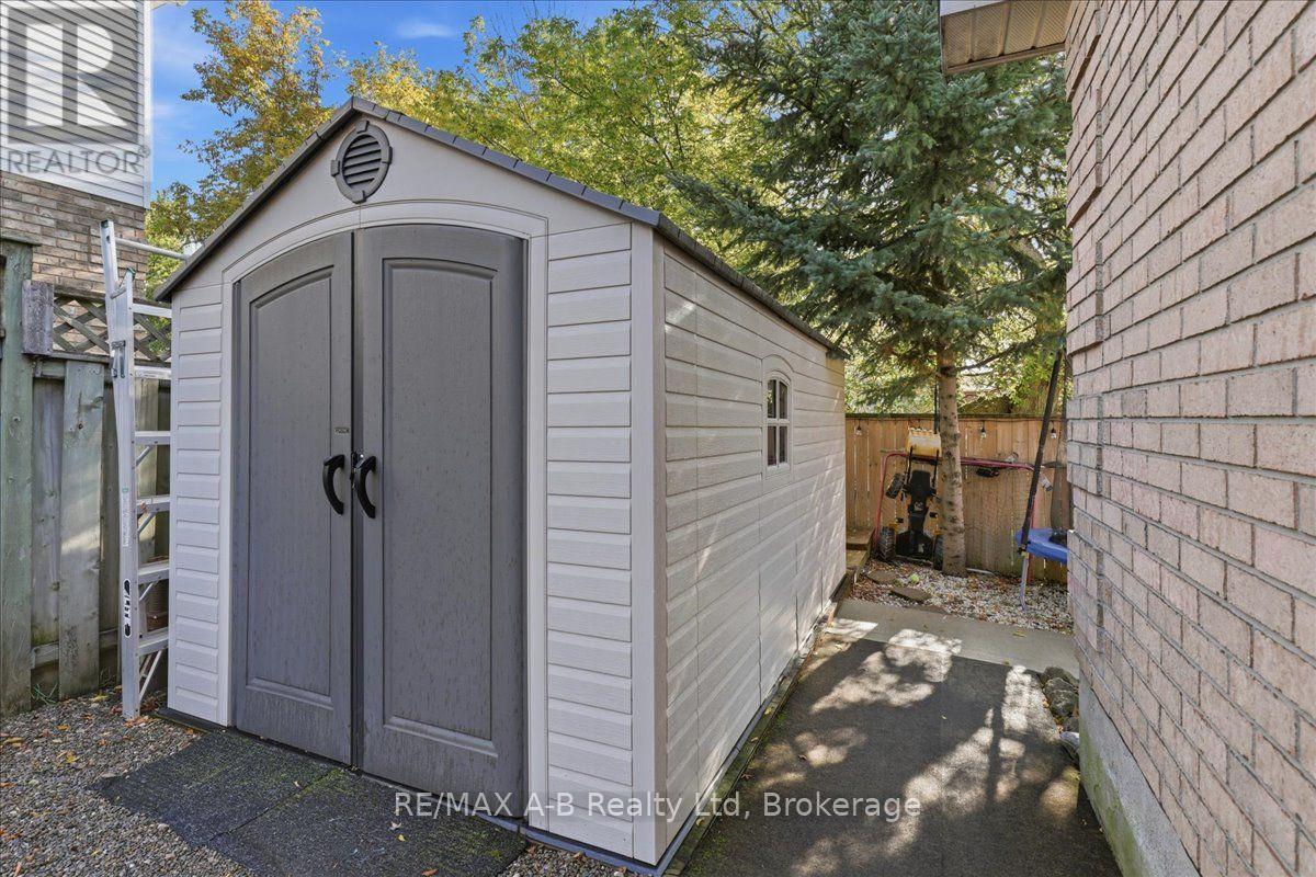 129b Mitchell Court Property Photo 36