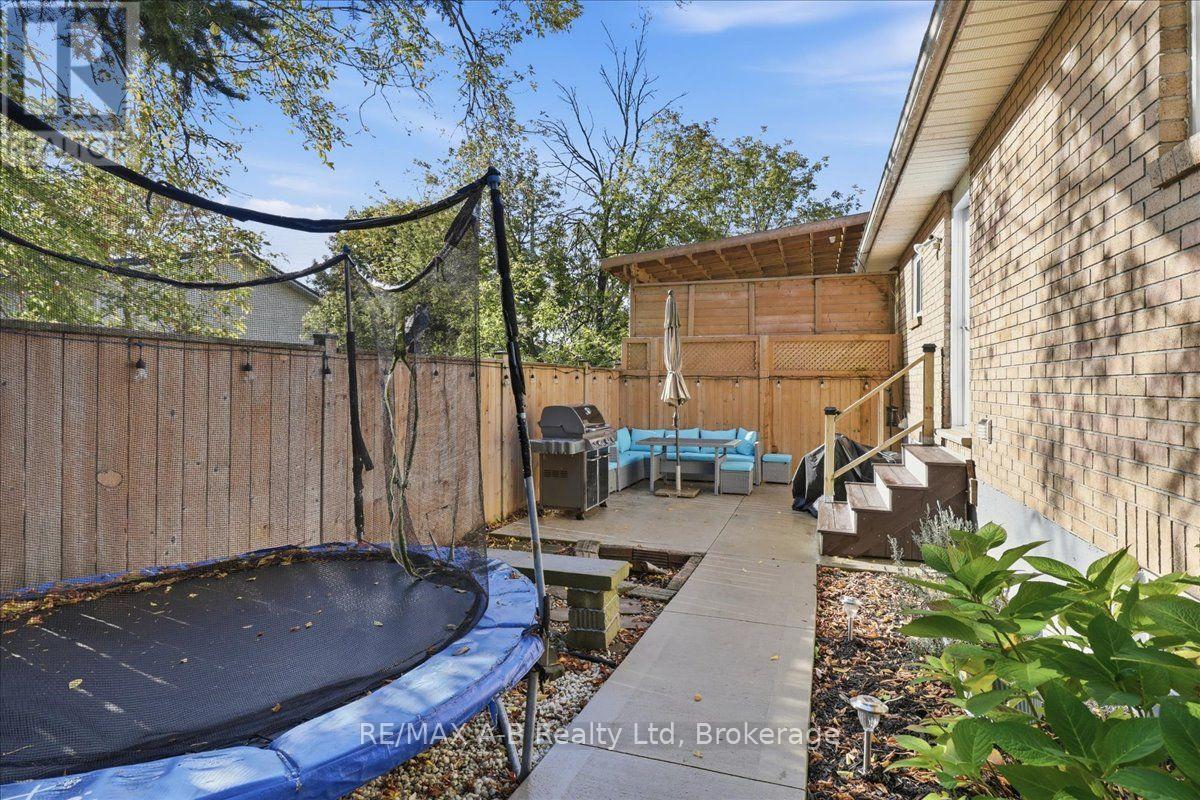 129b Mitchell Court Property Photo 38