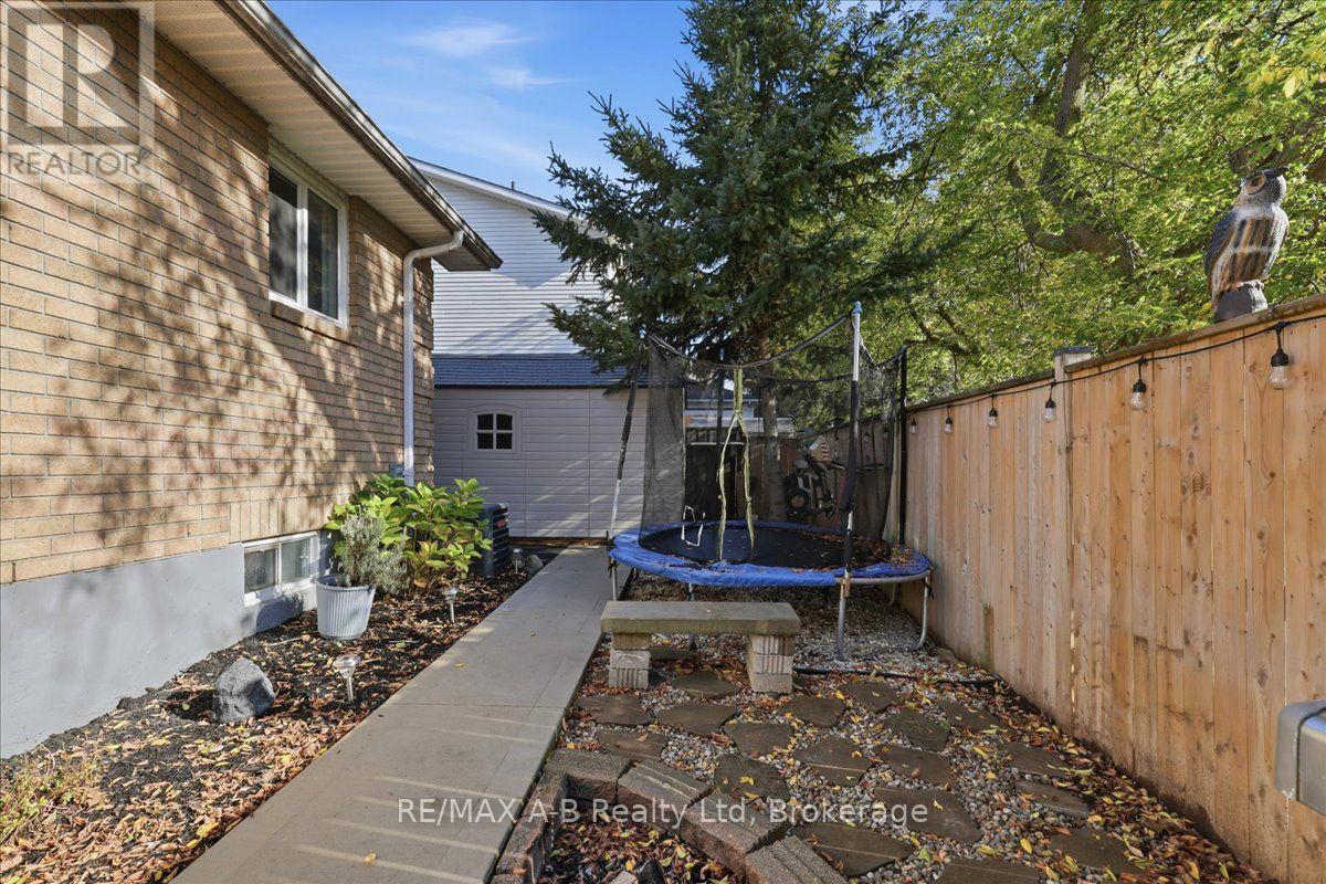 129b Mitchell Court Property Photo 40
