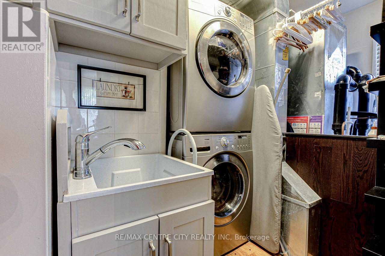 174 Harrison Place Property Photo 8