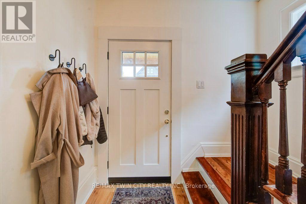 22 Whitney Place Property Photo 5