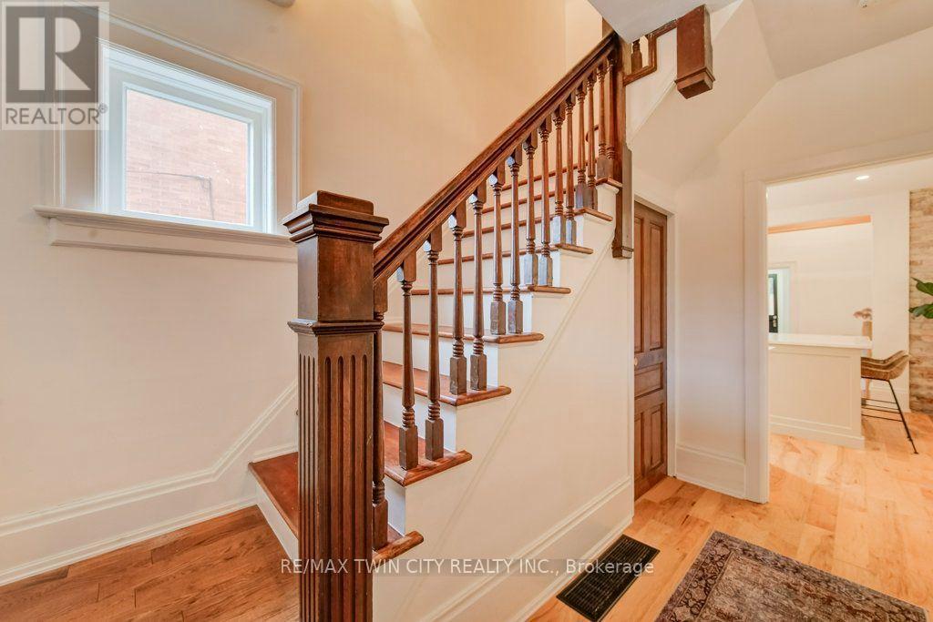 22 Whitney Place Property Photo 6