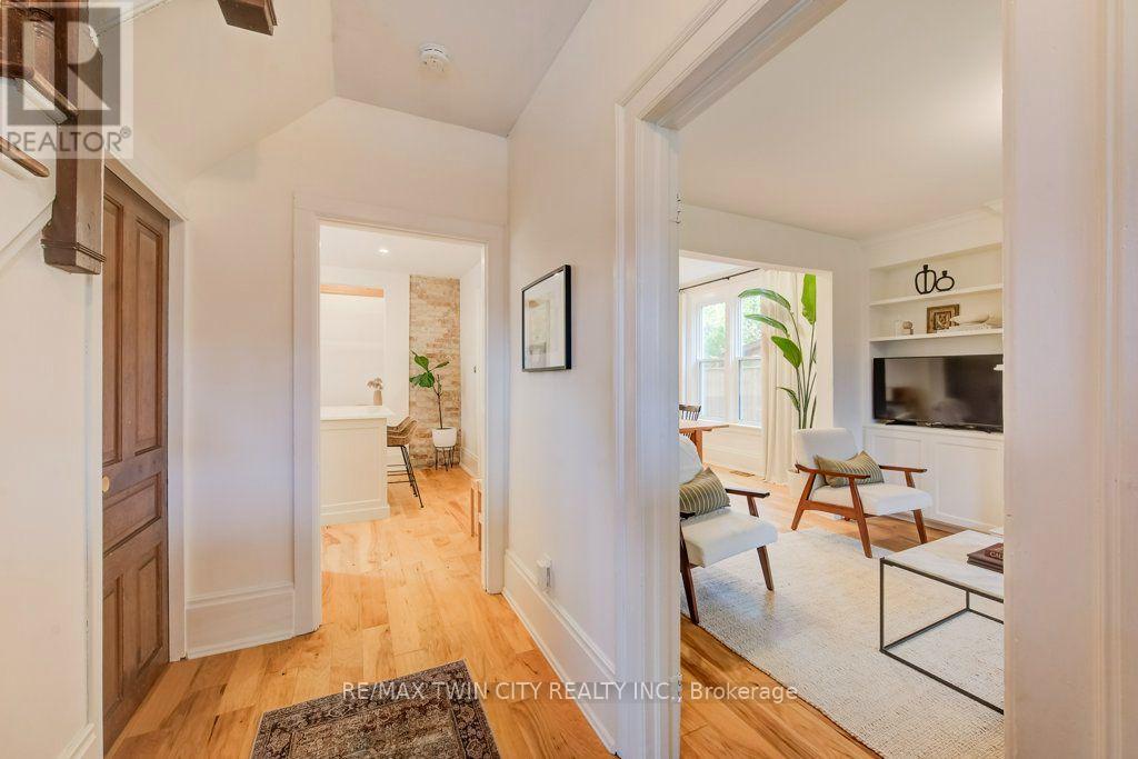 22 Whitney Place Property Photo 7