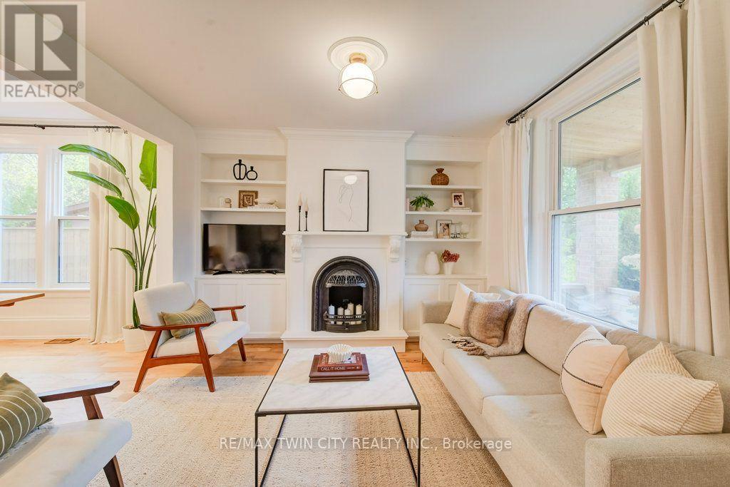 22 Whitney Place Property Photo 8