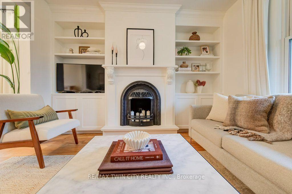 22 Whitney Place Property Photo 10