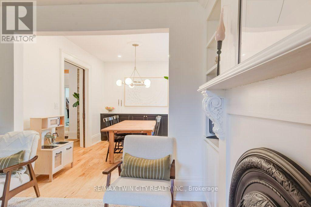 22 Whitney Place Property Photo 12