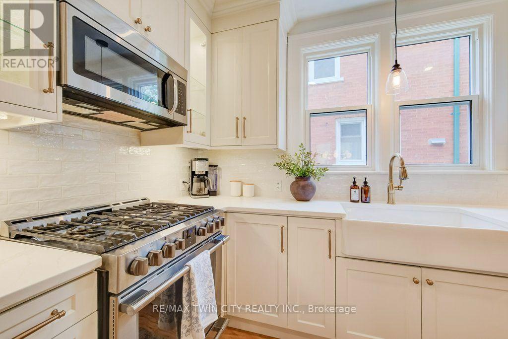 22 Whitney Place Property Photo 18