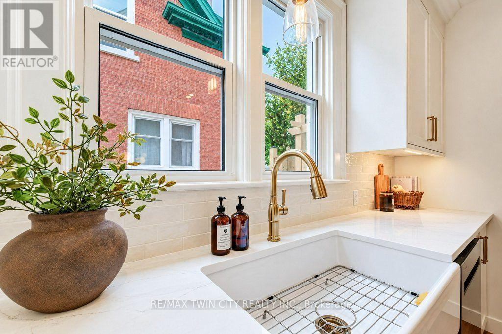 22 Whitney Place Property Photo 19