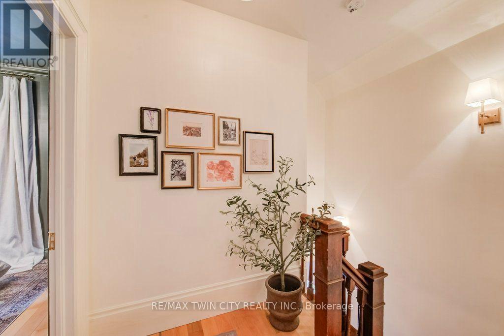 22 Whitney Place Property Photo 28