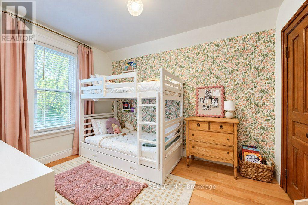 22 Whitney Place Property Photo 34