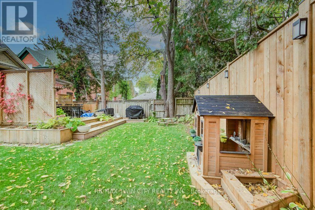 22 Whitney Place Property Photo 46