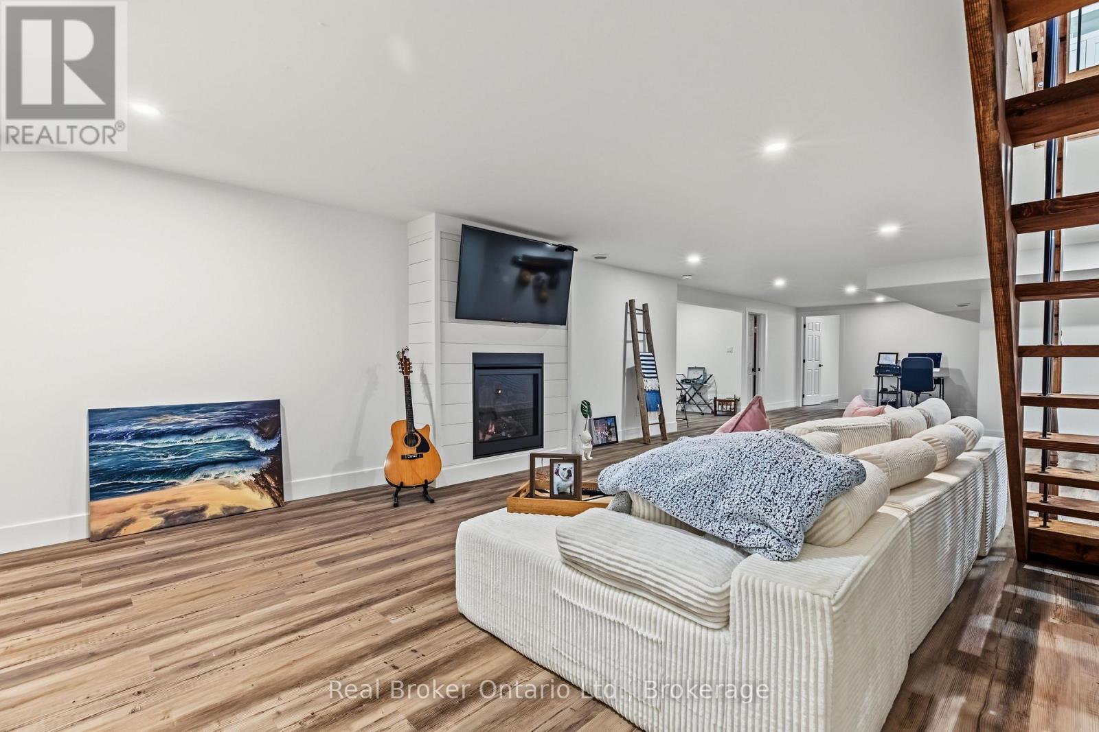 185 Raglan Street Property Photo 31