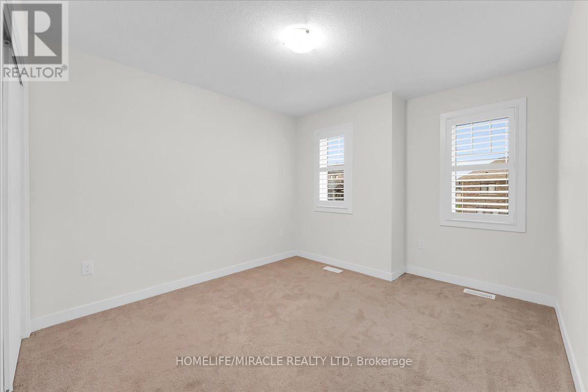 35 Santos Drive Property Photo 21