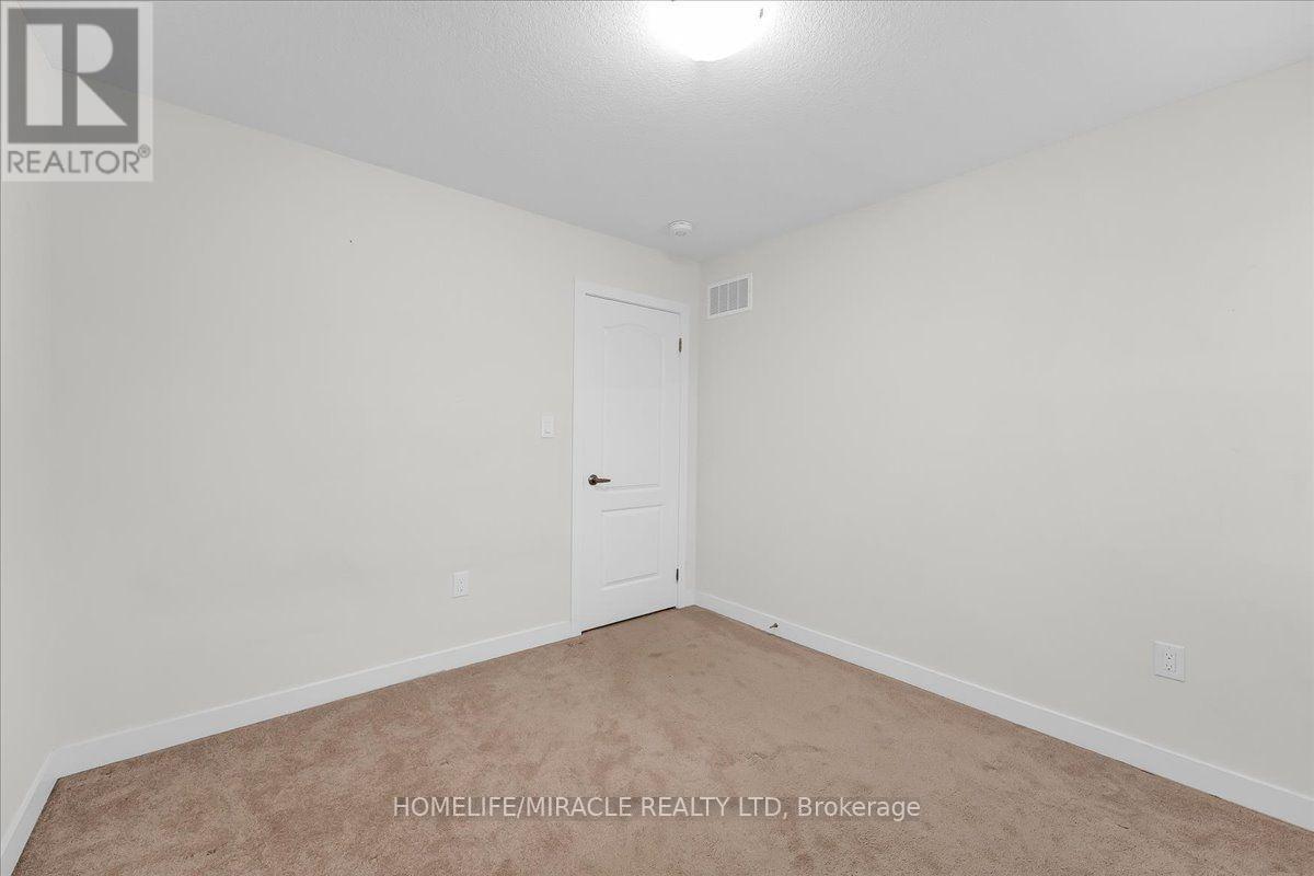 35 Santos Drive Property Photo 25